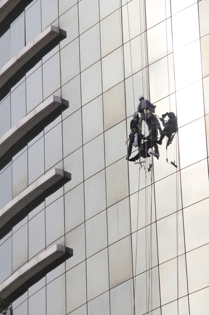 window cleaner, window cleaning, office tower-104890.jpg